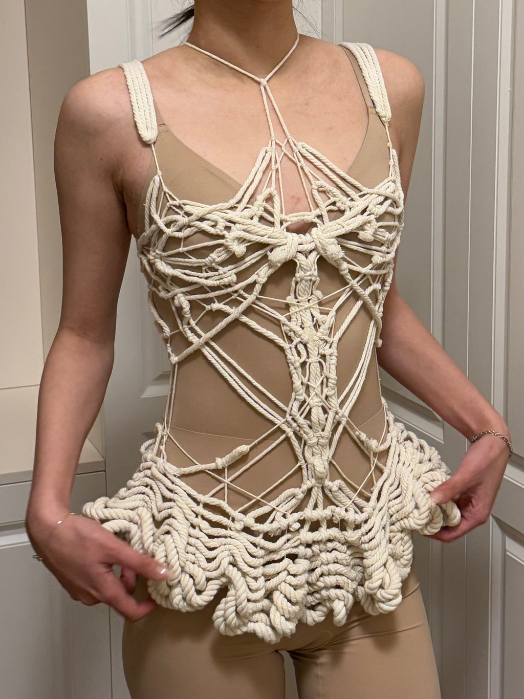 Top | 038