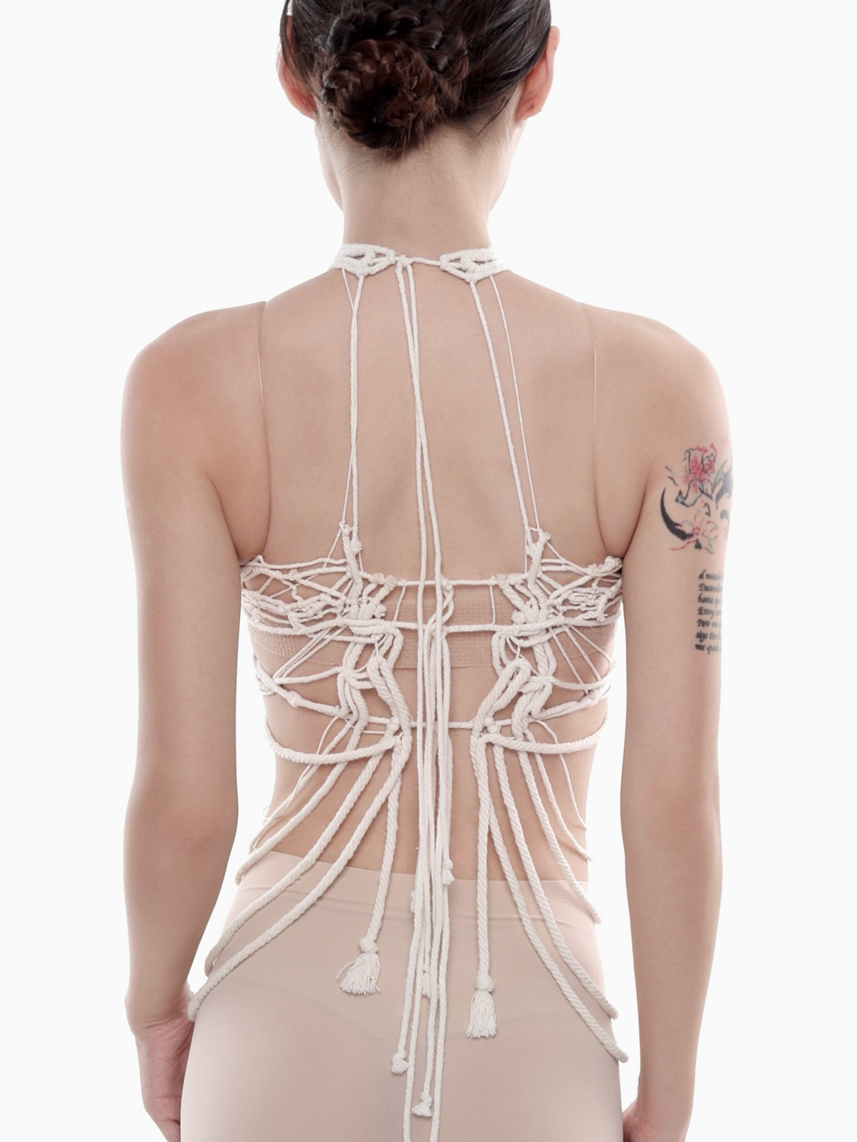 Top | 043